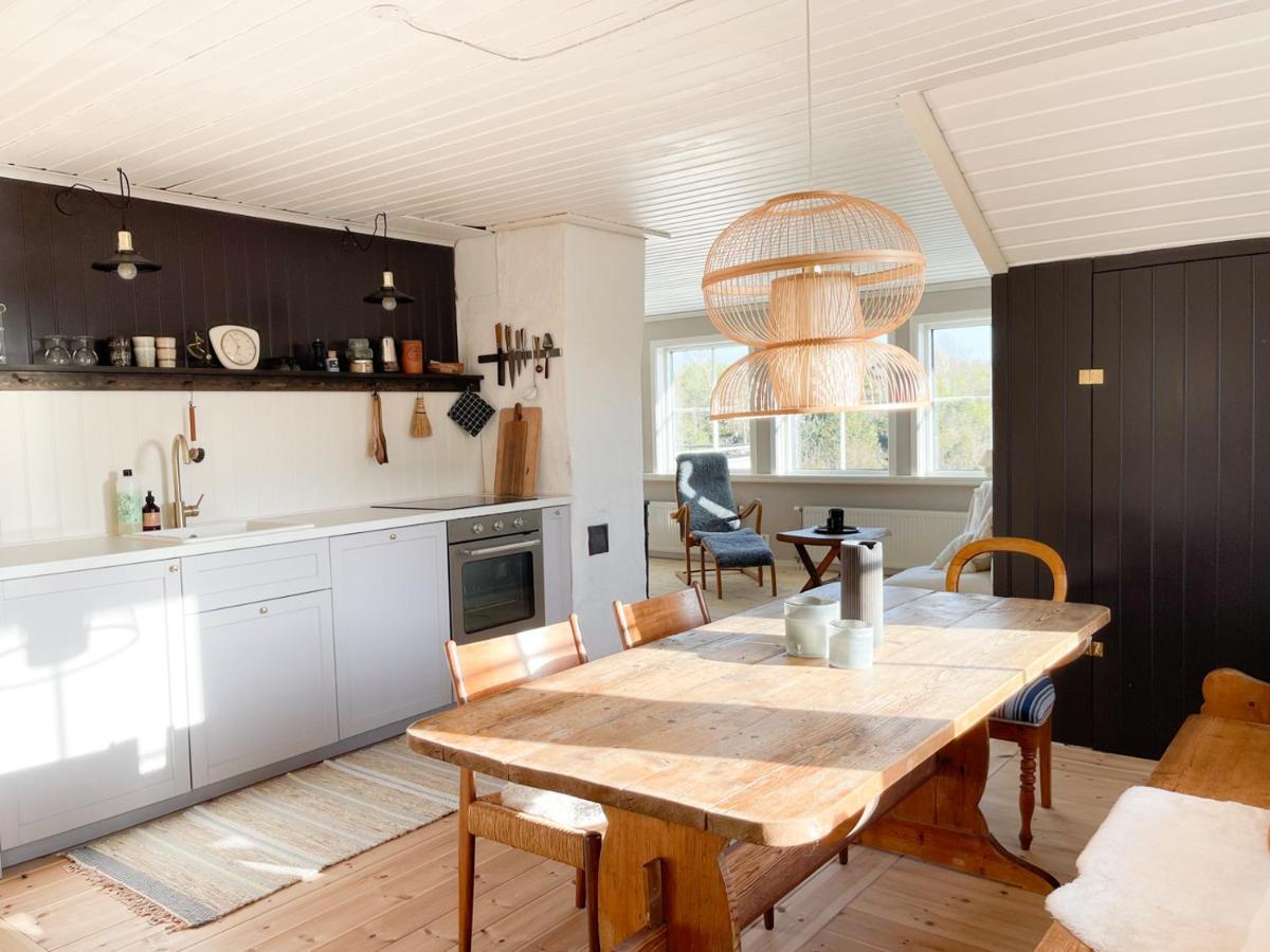 Lovely, Bright Apartment Overlooking Nature Fiskebäckskil 外观 照片